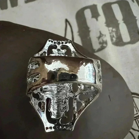 Ring- faux turquoise cactus, silver ring. Size: 8. - Picture 6 of 7